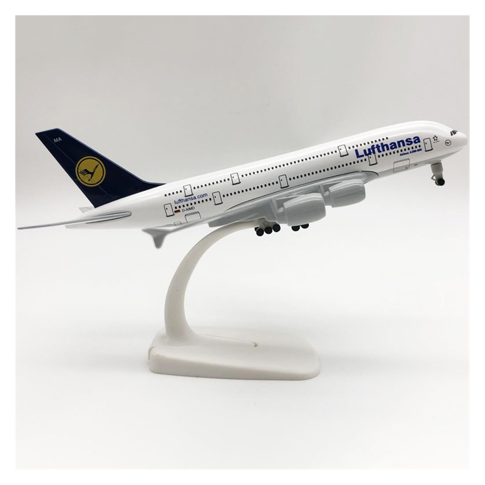 Lufthansa A380 模型 Amazon.co.jp: 1:400 Scale Airbus A380 Lufthansa Airplane Plane